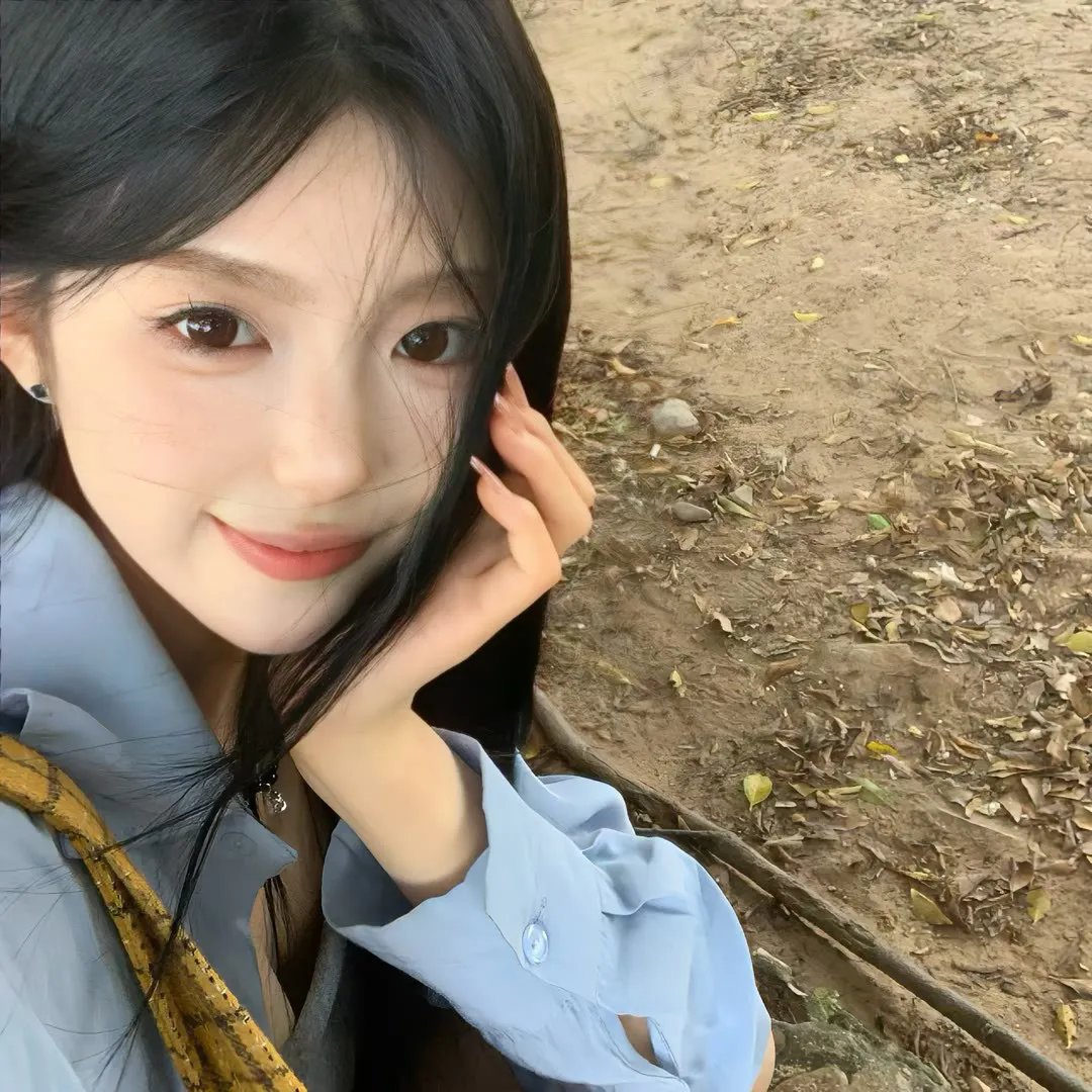 少奇同志封面